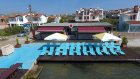  Ezer Hotel  Айвалык